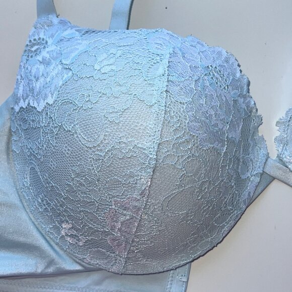Maidenform Light Blue Lace Underwire Padded Bra Adjustable Straps Size 40C - Picture 9 of 11